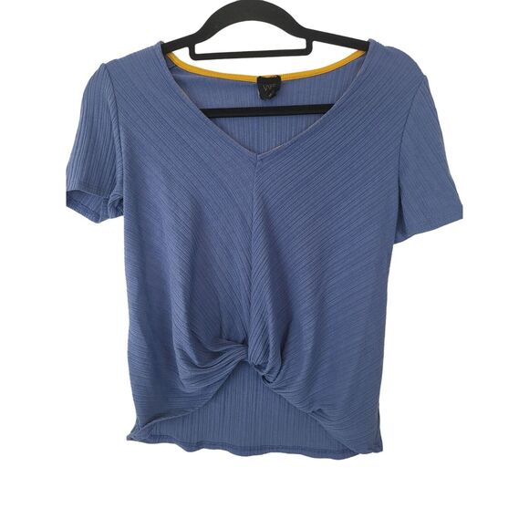 W5 Blouse Medium Womens Short Sleeve Blue V Neck Pullover Gathered Front - Picture 1 of 6